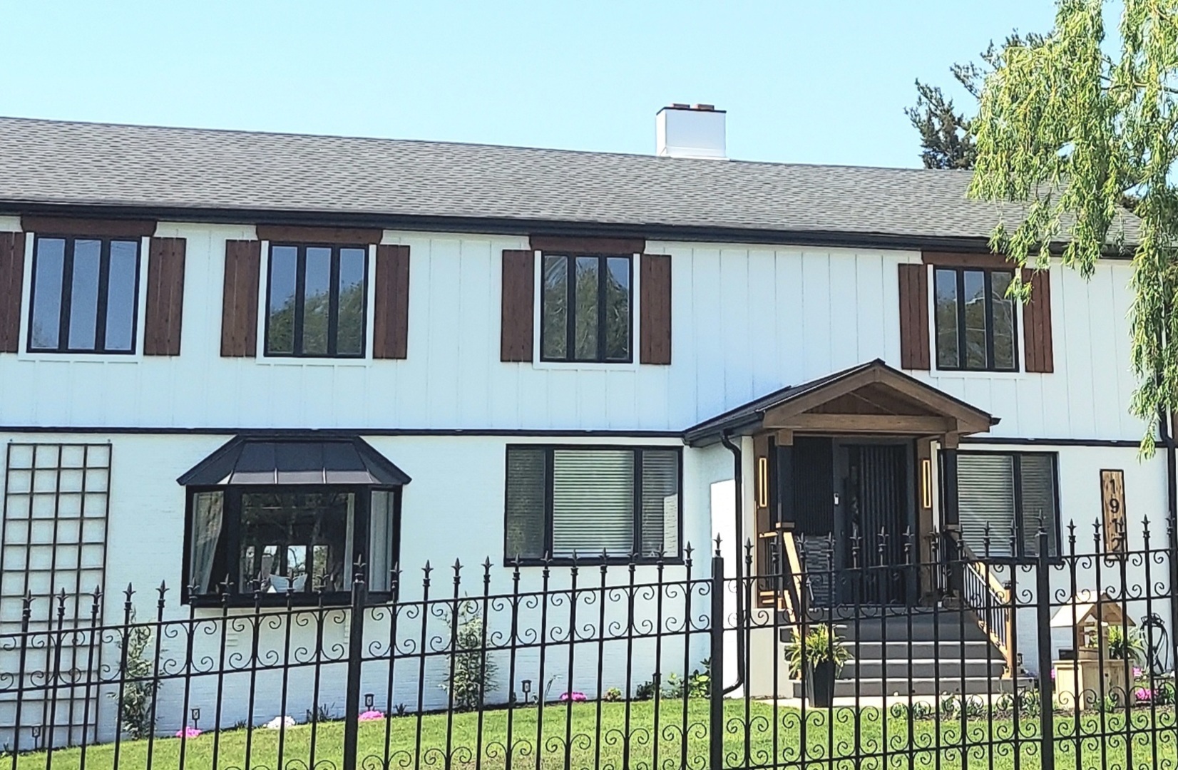 1912 N Summit Street