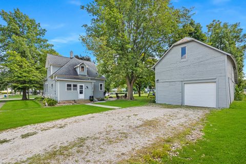 Tiny photo for 208 N East Street, Lexington, IL 61753 (MLS # 12463422)