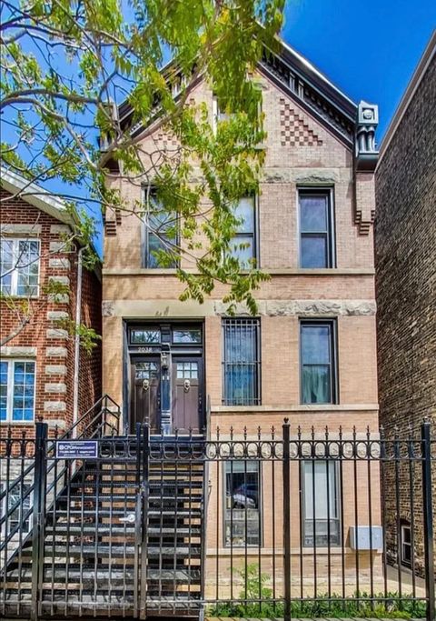 2038 W Homer Street 3 Chicago IL 60647