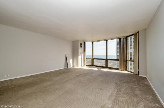 2650 N Lakeview Avenue 3506
