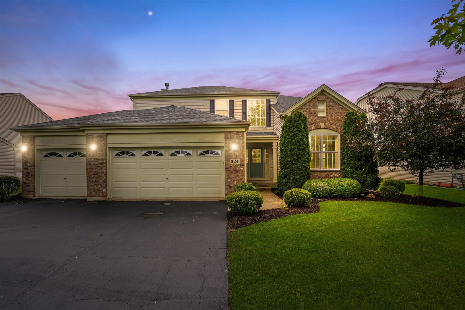 324 FIELDSTONE Drive