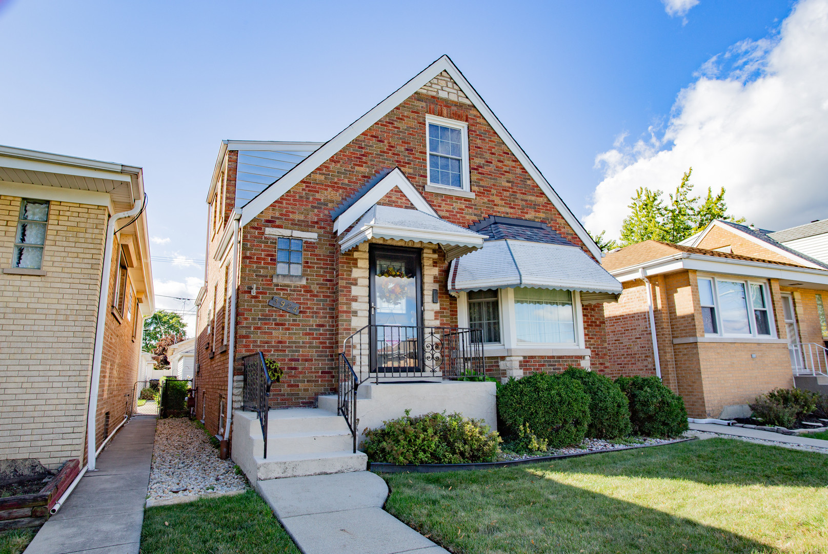 3924 N Oconto Avenue