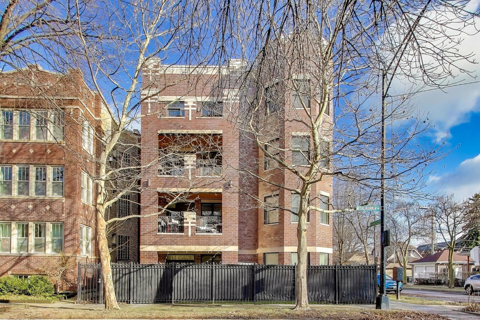 2752 W Argyle Street 4