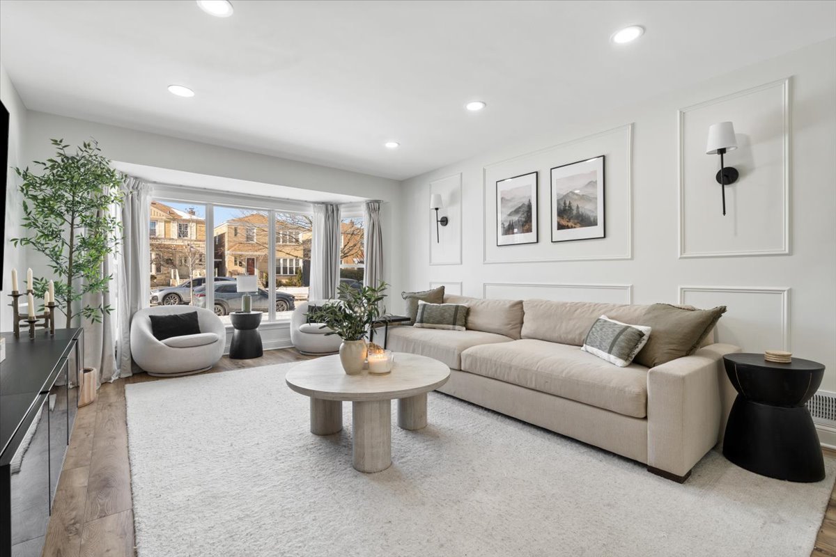 6311 N Lawndale Avenue