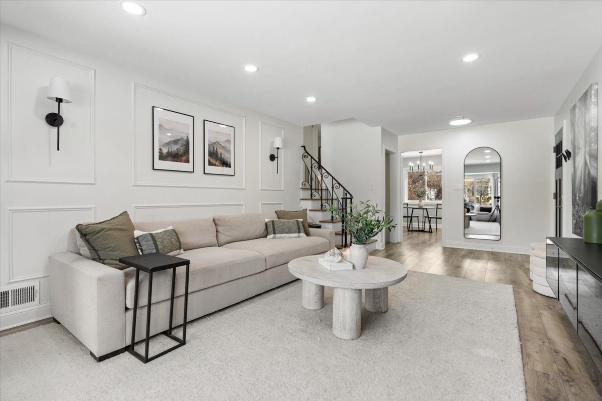 6311 N Lawndale Avenue