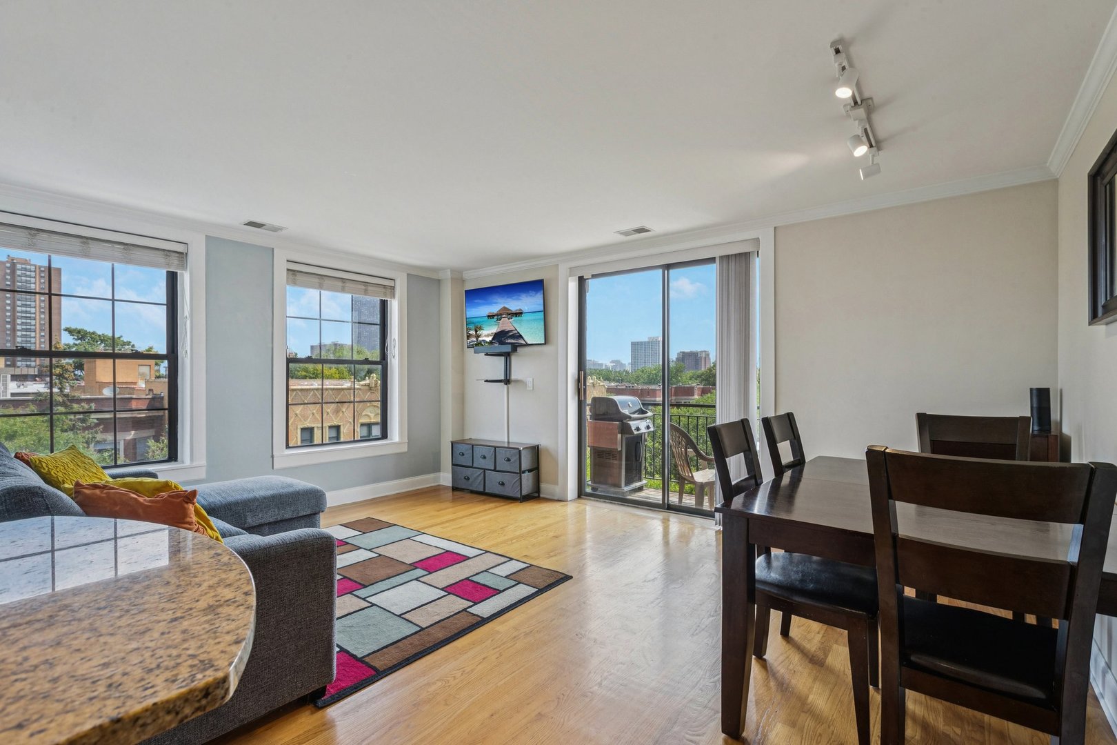 4144 N SHERIDAN Road 510