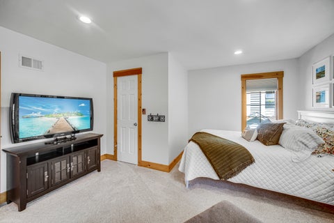 Tiny photo for 224 MAINSAIL Drive, Third Lake, IL 60030 (MLS # 12664097)