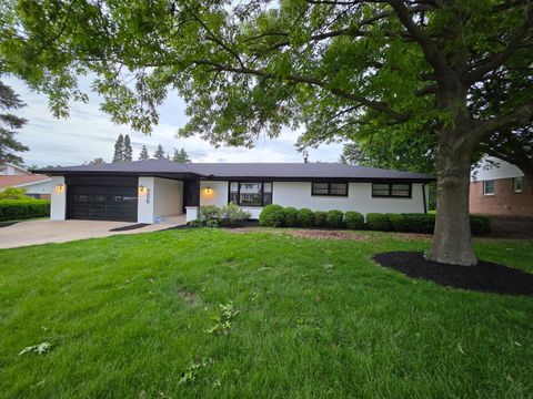 Tiny photo for 206 Imperial Drive, Bloomington, IL 61701 (MLS # 12656820)