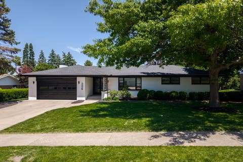 Photo of 206 Imperial Drive, Bloomington, IL 61701 (MLS # 12656820)