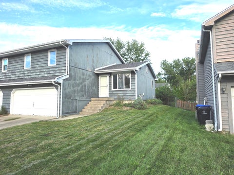 Photo of 1303 Cadwell Drive, Bloomington, IL 61704 (MLS # 12724393)