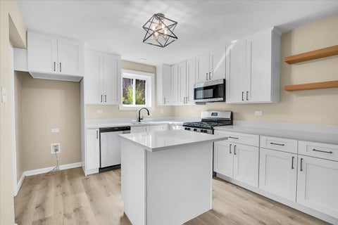 Tiny photo for 937 Pamela Drive, Bensenville, IL 60106 (MLS # 12776315)