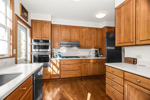 Tiny photo for 324 Davis Street, Evanston, IL 60201 (MLS # 12581311)