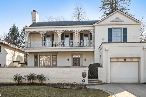 Photo of 324 Davis Street, Evanston, IL 60201 (MLS # 12581311)