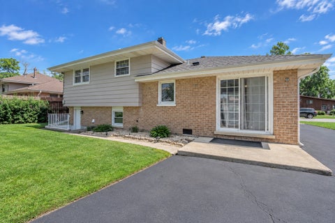 Tiny photo for 10808 S Rutherford Avenue, Worth, IL 60482 (MLS # 12743921)
