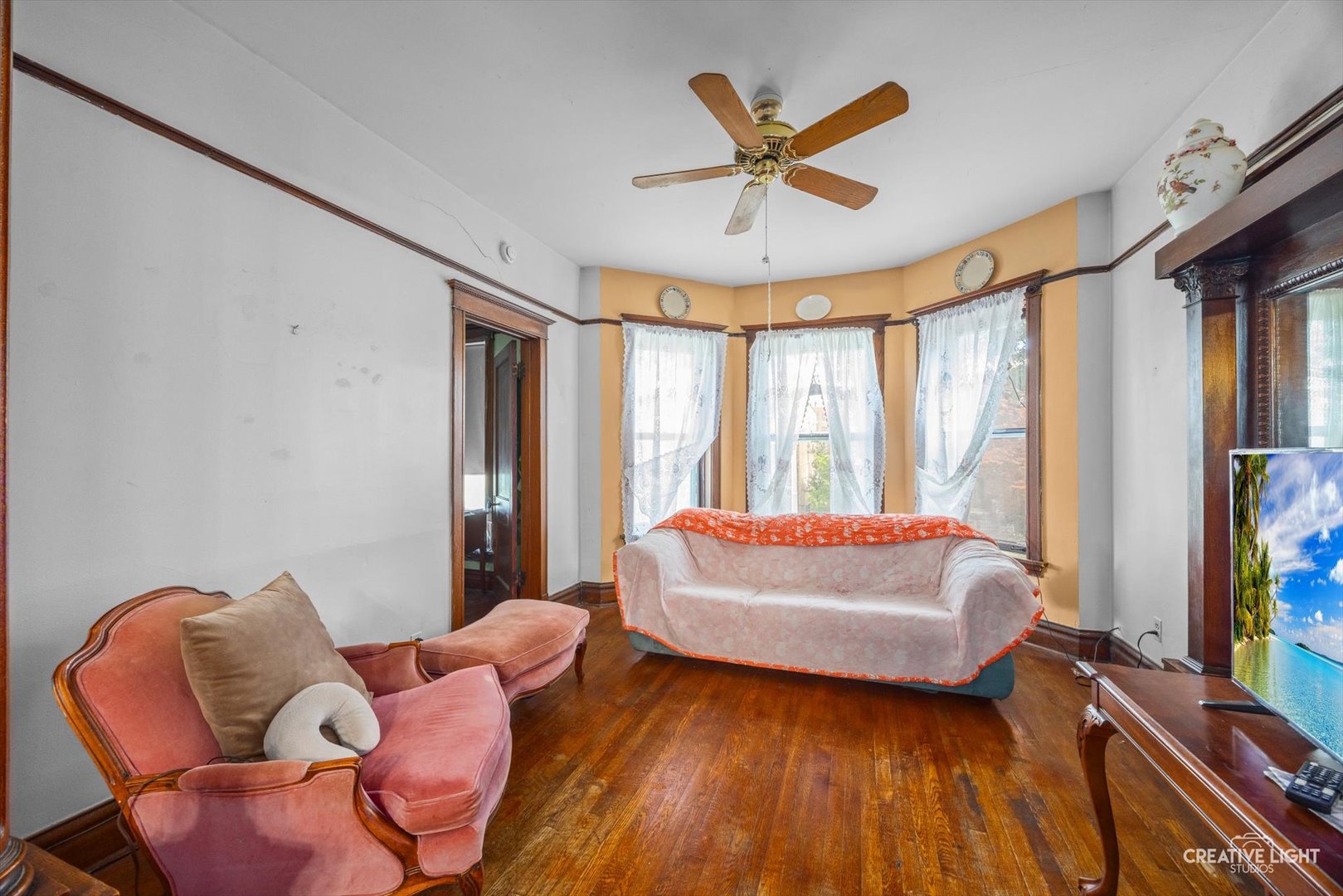 2439 W Pensacola Avenue