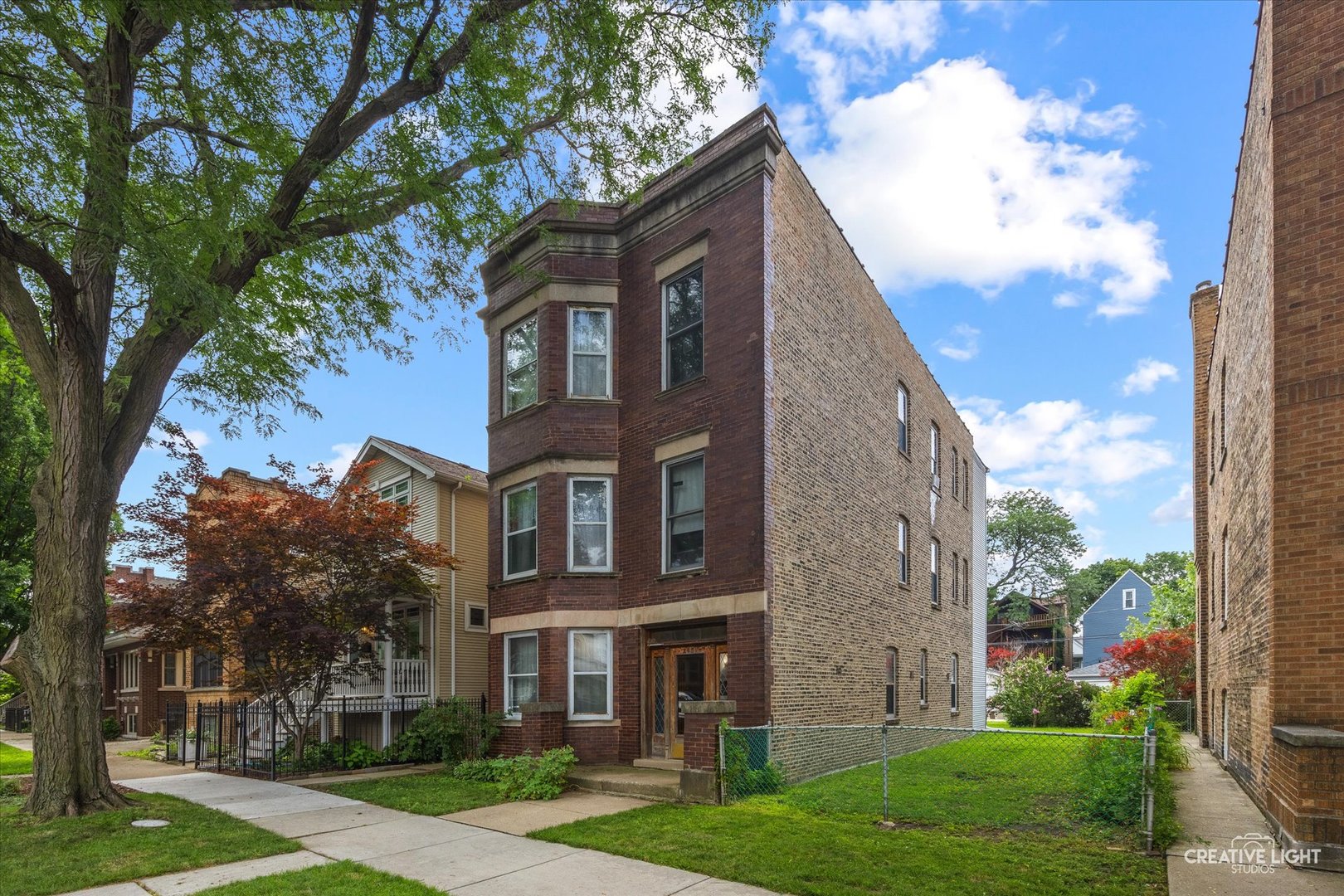 2439 W Pensacola Avenue