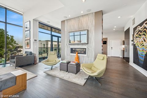 Tiny photo for 2138 N Damen Avenue #4, Chicago, IL 60647 (MLS # 12469273)