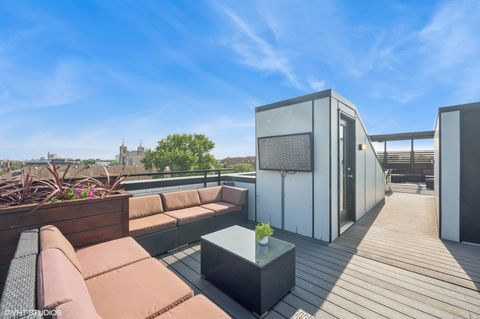 Tiny photo for 2138 N Damen Avenue #4, Chicago, IL 60647 (MLS # 12469273)