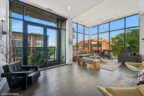 Tiny photo for 2138 N Damen Avenue #4, Chicago, IL 60647 (MLS # 12469273)