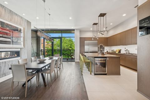 Tiny photo for 2138 N Damen Avenue #4, Chicago, IL 60647 (MLS # 12469273)