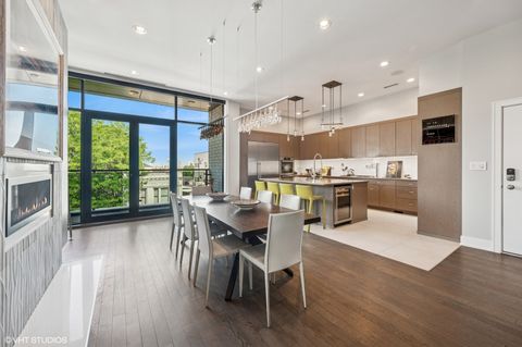 Tiny photo for 2138 N Damen Avenue #4, Chicago, IL 60647 (MLS # 12469273)