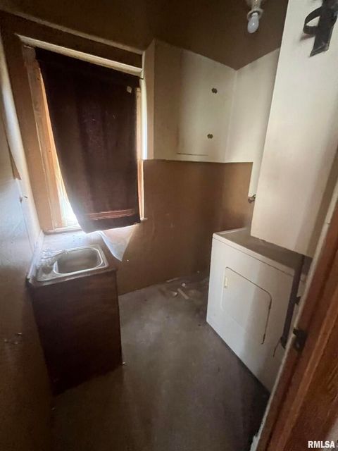 Tiny photo for 1109 S MICHIGAN Street, Davenport, IA 52802 (MLS # QC4264137)