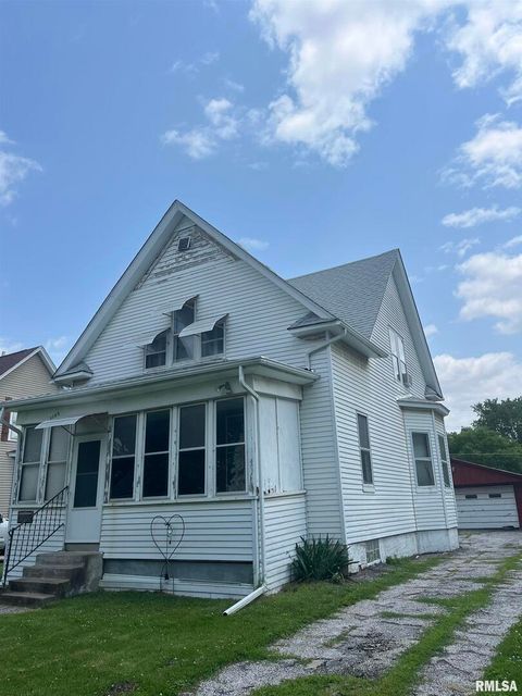 Tiny photo for 1109 S MICHIGAN Street, Davenport, IA 52802 (MLS # QC4264137)