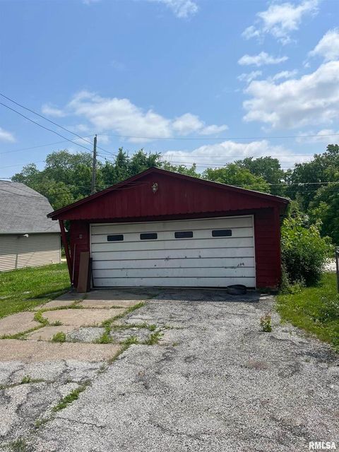 Tiny photo for 1109 S MICHIGAN Street, Davenport, IA 52802 (MLS # QC4264137)