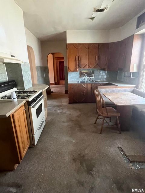 Tiny photo for 1109 S MICHIGAN Street, Davenport, IA 52802 (MLS # QC4264137)