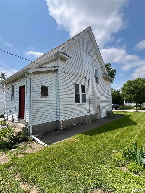Tiny photo for 1109 S MICHIGAN Street, Davenport, IA 52802 (MLS # QC4264137)