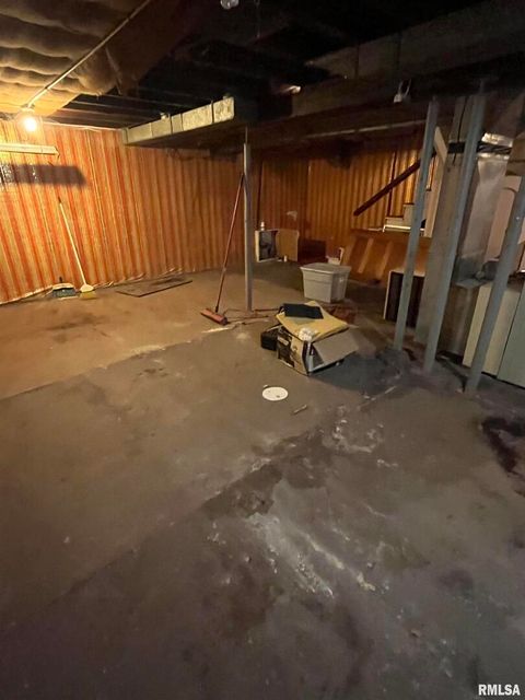 Tiny photo for 1109 S MICHIGAN Street, Davenport, IA 52802 (MLS # QC4264137)