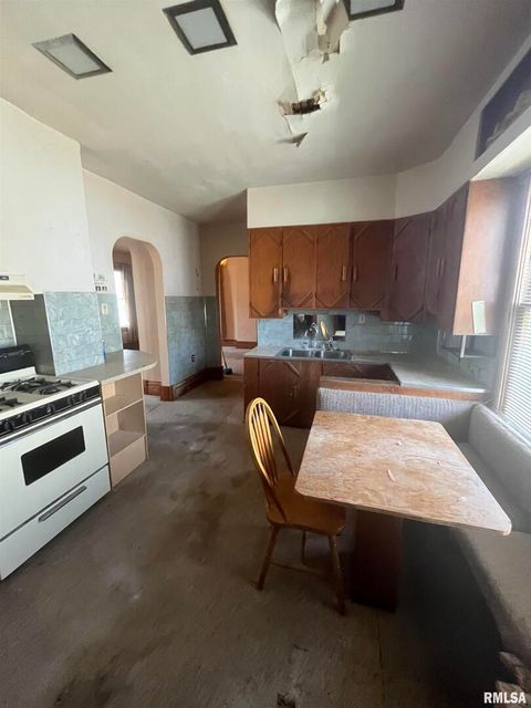 Tiny photo for 1109 S MICHIGAN Street, Davenport, IA 52802 (MLS # QC4264137)