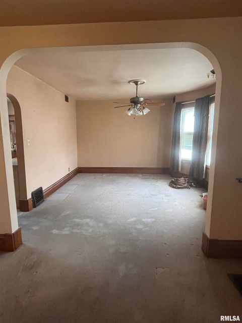 Tiny photo for 1109 S MICHIGAN Street, Davenport, IA 52802 (MLS # QC4264137)