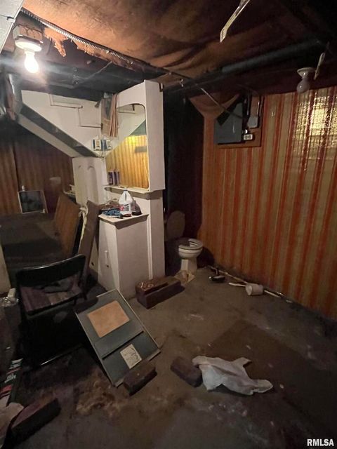 Tiny photo for 1109 S MICHIGAN Street, Davenport, IA 52802 (MLS # QC4264137)