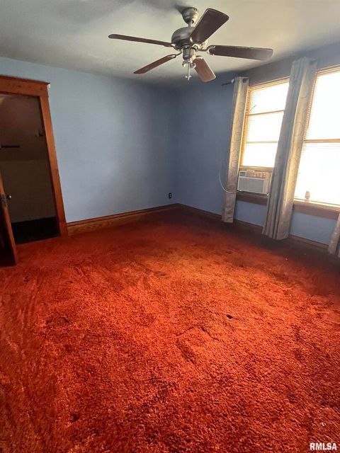 Tiny photo for 1109 S MICHIGAN Street, Davenport, IA 52802 (MLS # QC4264137)