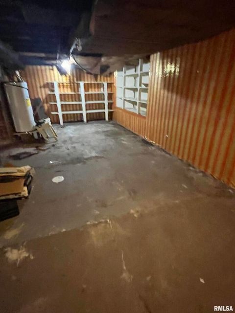 Tiny photo for 1109 S MICHIGAN Street, Davenport, IA 52802 (MLS # QC4264137)