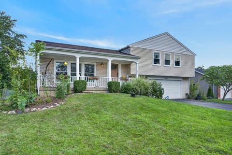 Photo of 1334 Allison Lane, Schaumburg, IL 60194 (MLS # 12719212)