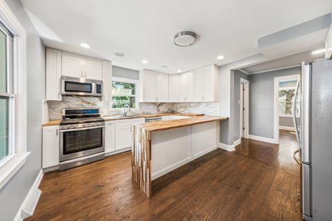 Tiny photo for 9725 Normandy Avenue, Oak Lawn, IL 60453 (MLS # 12502890)