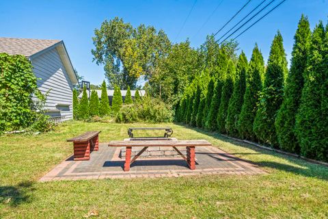 Tiny photo for 9725 Normandy Avenue, Oak Lawn, IL 60453 (MLS # 12502890)