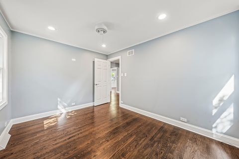 Tiny photo for 9725 Normandy Avenue, Oak Lawn, IL 60453 (MLS # 12502890)