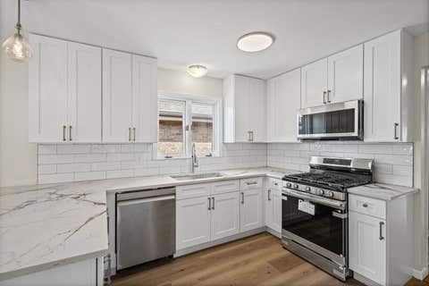Tiny photo for 658 Hoxie Avenue, Calumet City, IL 60409 (MLS # 12734371)