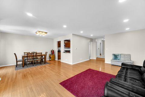 Tiny photo for 406 Hummingbird Court, Deerfield, IL 60015 (MLS # 12623545)