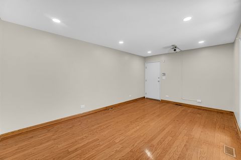 Tiny photo for 406 Hummingbird Court, Deerfield, IL 60015 (MLS # 12623545)