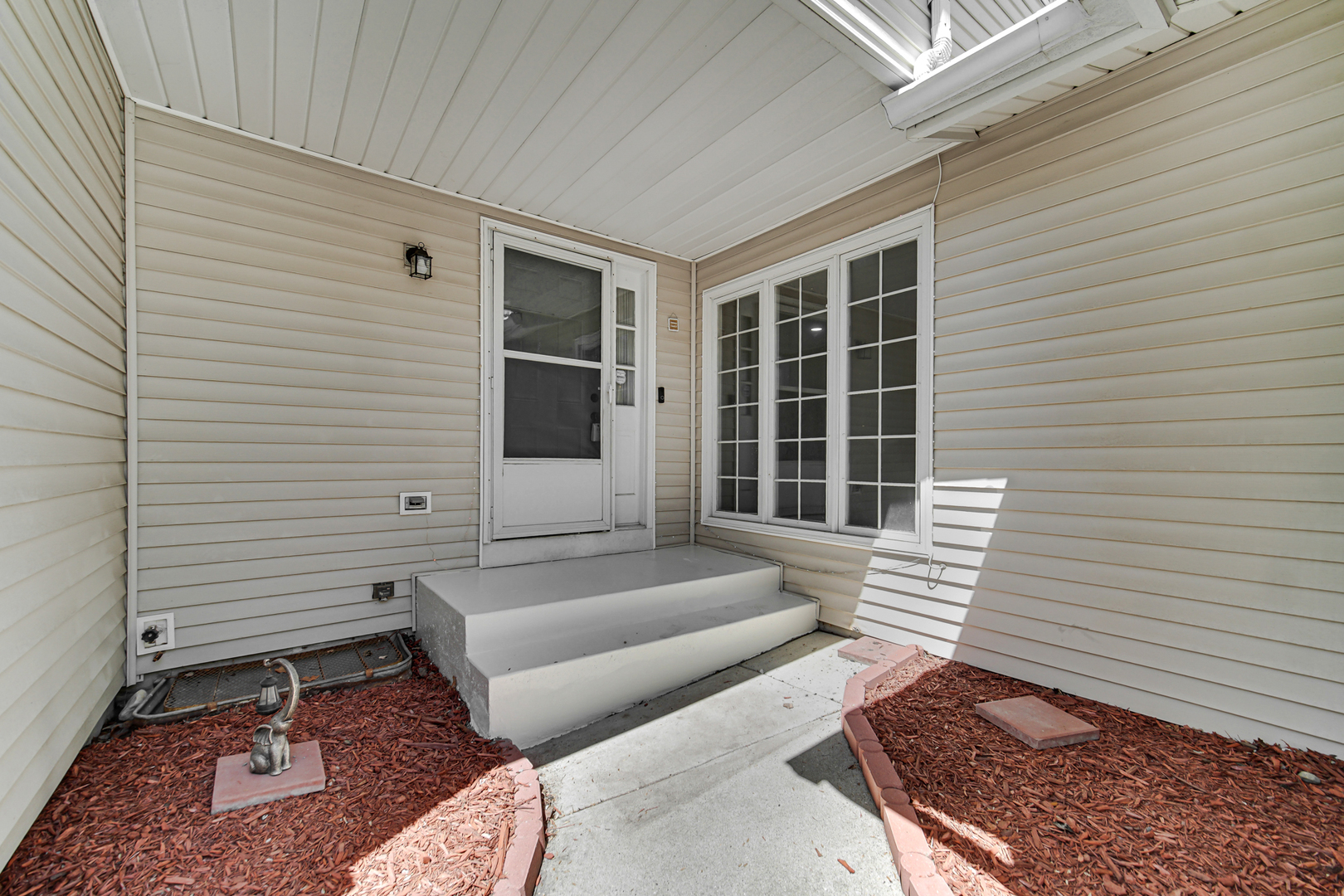 406 Hummingbird Court