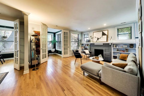 Tiny photo for 747 W Cornelia Avenue #N1, Chicago, IL 60657 (MLS # 12742757)
