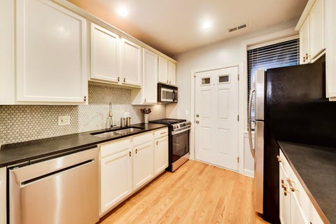 Tiny photo for 747 W Cornelia Avenue #N1, Chicago, IL 60657 (MLS # 12742757)