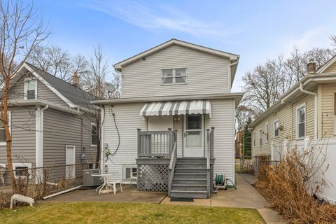 Tiny photo for 2646 N Mont Clare Avenue, Chicago, IL 60707 (MLS # 12586060)