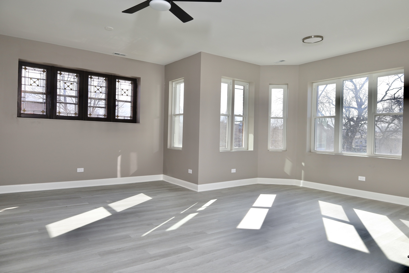 1900 W Garfield Boulevard