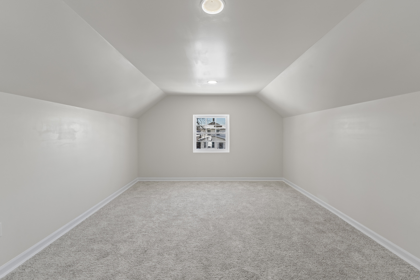 635 S 18th Avenue