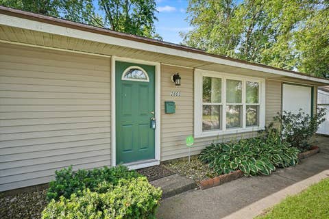 Tiny photo for 2803 E Illinois Street, Urbana, IL 61802 (MLS # 12732867)